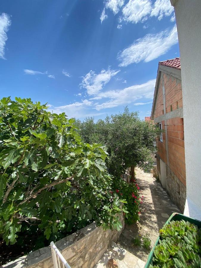 Seaside Secluded Apartments Cove Tvrdni Dolac, Hvar - 12655 Gdinj Exterior photo